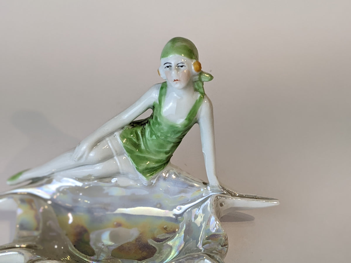 Figurine Résine élégante Baigneuse – Années 40 – Pin-up Vintage 25 Cm