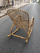 Charger l&#39;image dans la galerie, Rocking-chair en rotin vers 1960 par Rohe Noorwolde
