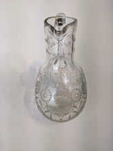 Charger l&#39;image dans la galerie, Baccarat pichet à vin en cristal modèle « Renaissance » catalogue de 1916
